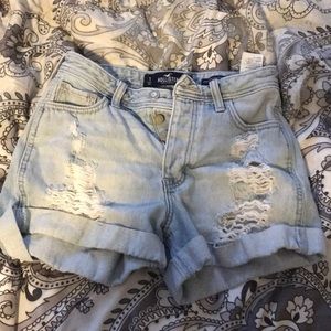 Hollister High Rise Boyfriend shorts